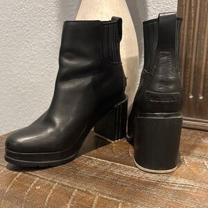 Sorel Black Heeled Ankle Boots